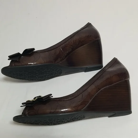 Coach Poppy Jaden Brown Peep Toe Wedge. 7.5 - Picture 2 of 8